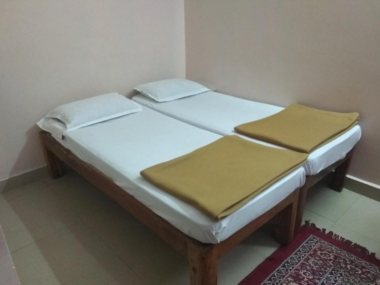 Apoorva Residency Hotel Bangalore Exterior foto